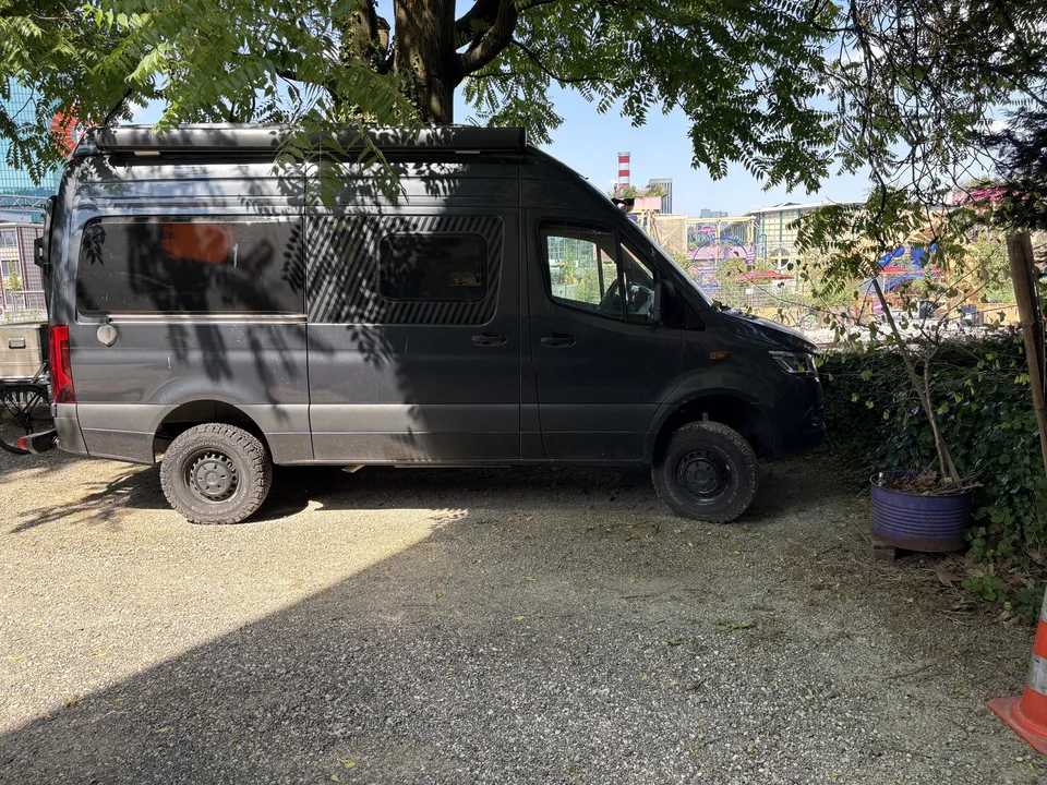 an sehr zentraler Lage Aussenabstellplatz im Hinterhof
