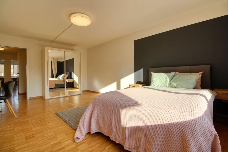 Schöne Zimmer an bester Lage nahe Sihlcity