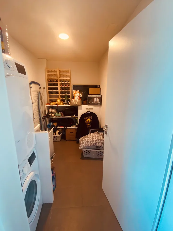 Helle 2.5-Zimmer-Wohnung mit gedecktem Sitzplatz