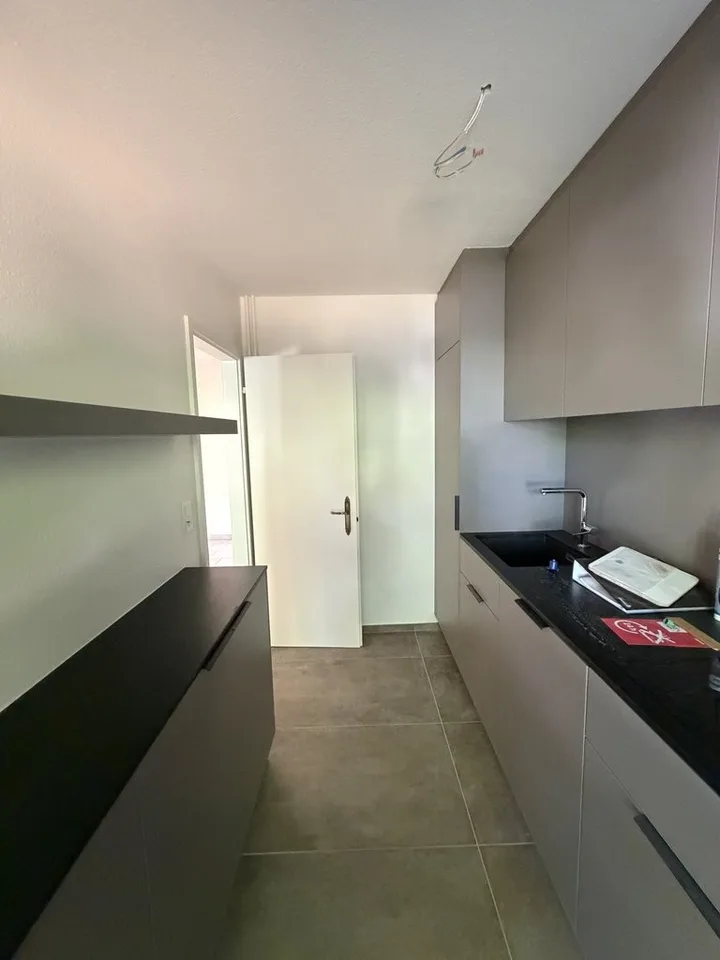 Appartamento di 4,5 locali con cucina a incasso nuova e moderna a Oberwil – foto 9 di 9