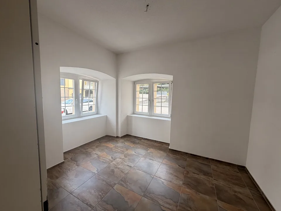 3.5 Zimmer Wohnung mit grossen Räumen zu vermieten