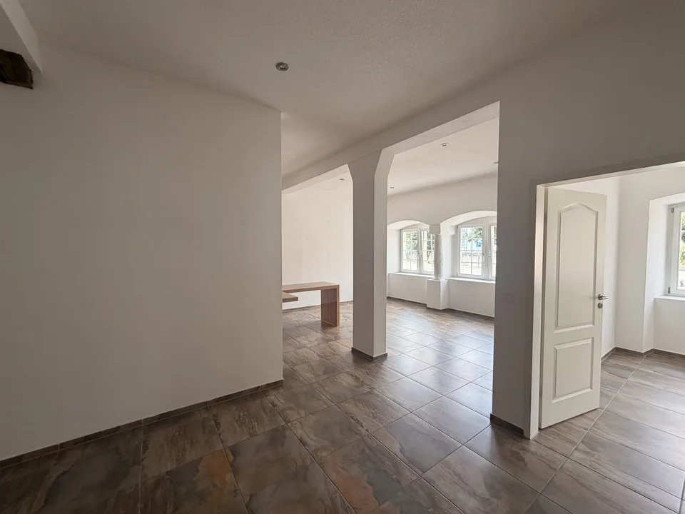 3.5 Zimmer Wohnung mit grossen Räumen zu vermieten