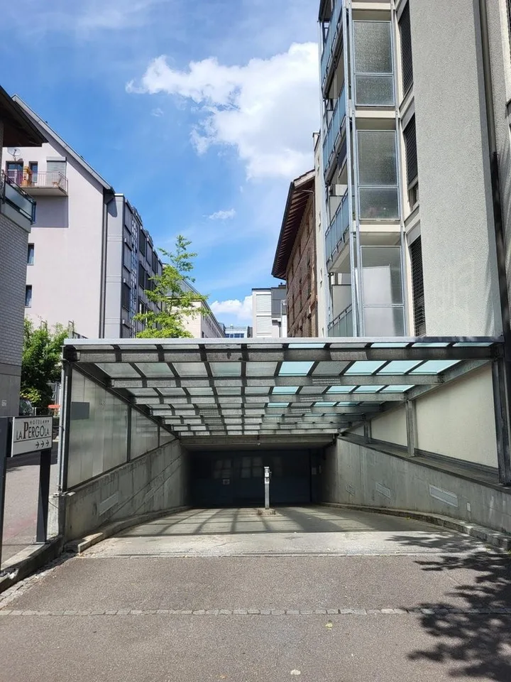 Mattenhof: Einstellplätze zu vermieten