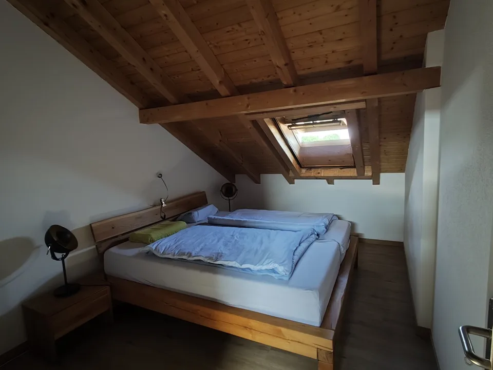 Traumhafte 5.5-Zi-Maisonette (ca. 155 m²) mit Galerie, Sichtgebälk & Cheminée in Märstetten