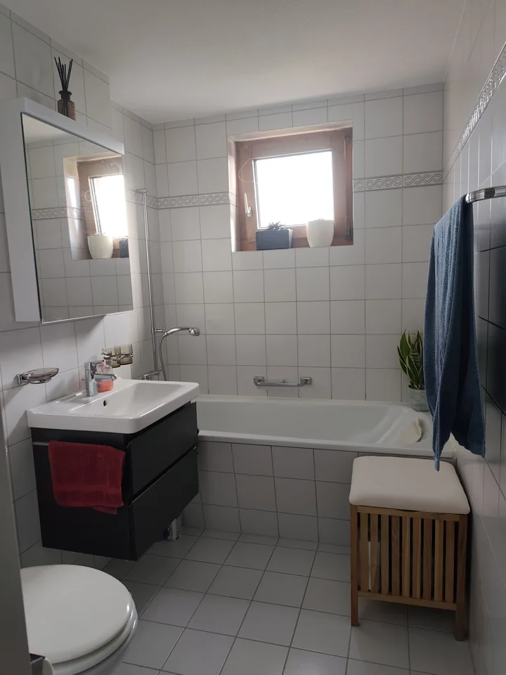 Traumhafte 5.5-Zi-Maisonette (ca. 155 m²) mit Galerie, Sichtgebälk & Cheminée in Märstetten