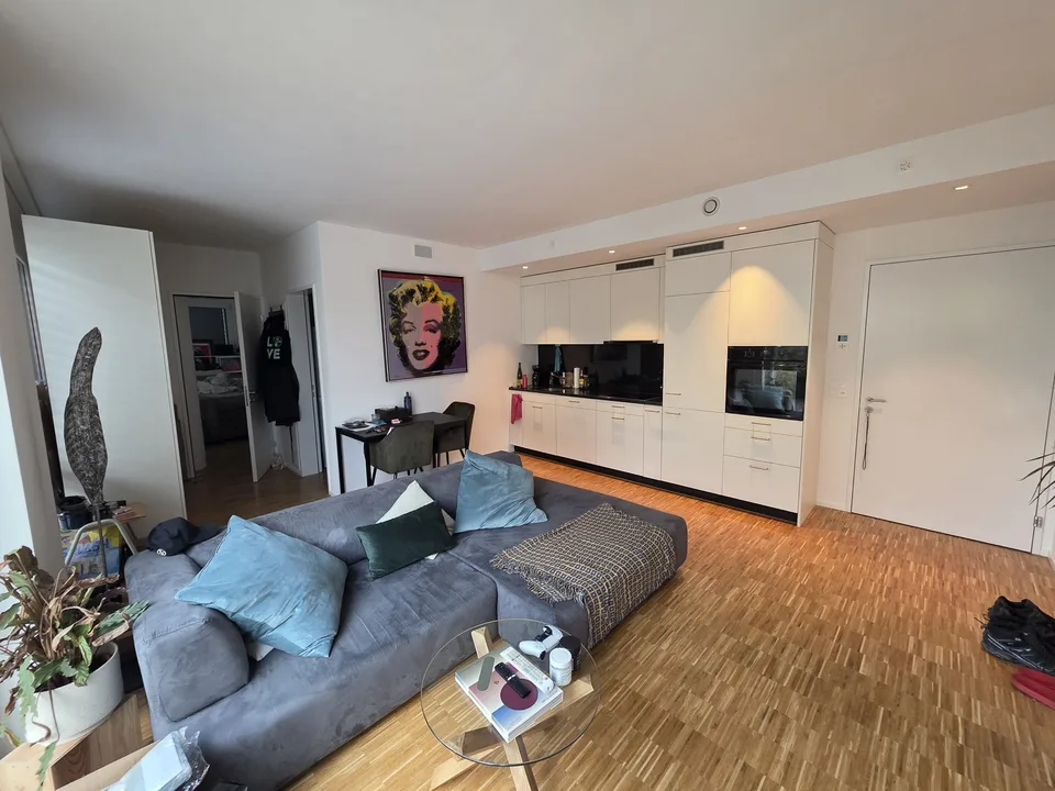 Helle, moderne 2.5-Zimmer-Wohnung mit grosser Terrasse – Nachmieter/in gesucht per 30. September 2026, Top-Lage Dietikon