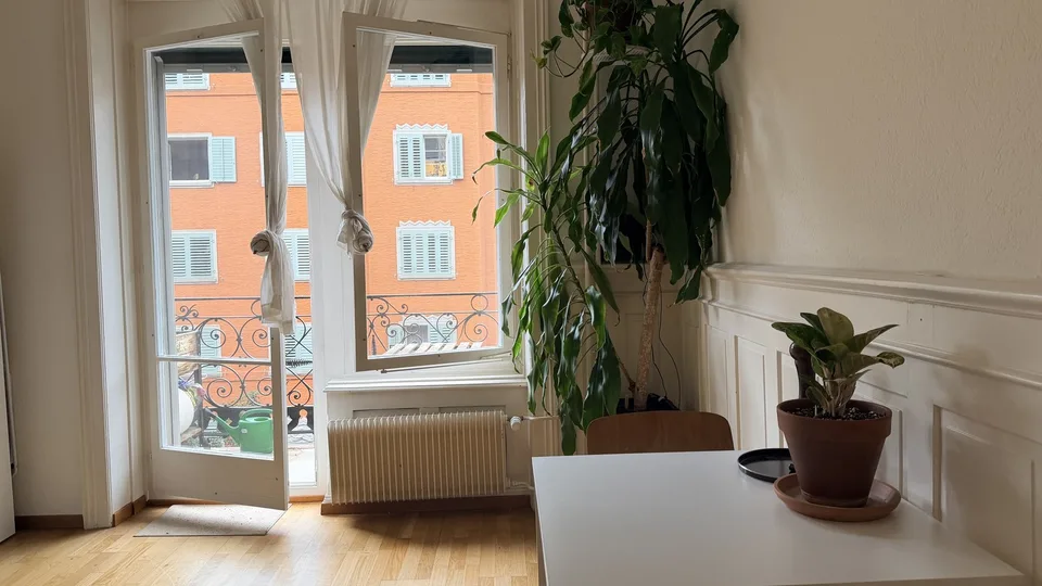 Furnished Bedroom in Industriequartier