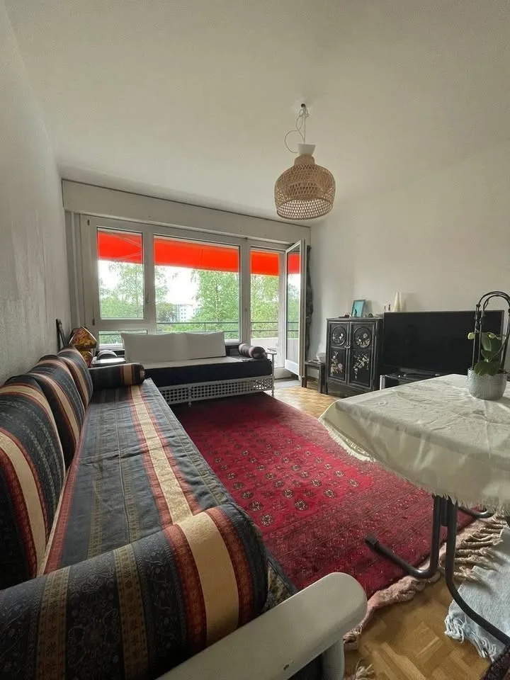 Cosy room in  the UN & IHEID neighborhood