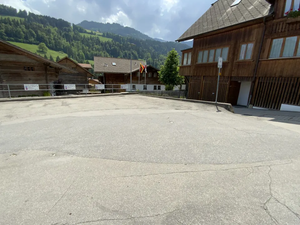 Parkplatz für Foodtruck/Imbisswagen  im Zentrum von Erlenbach zu vermieten