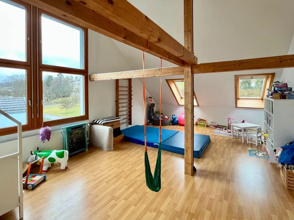 Befristet und möbliert: Attraktives 6.5-Zimmer Eckhaus – Foto 10 von 13
