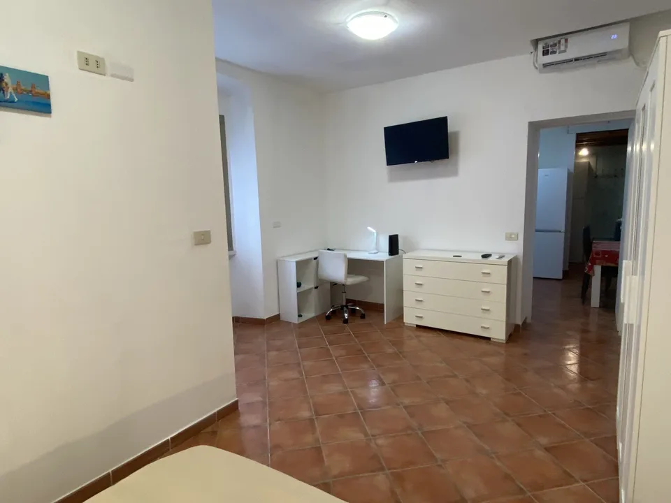 Bright and spacious for either working professionals or student in 8006 Zurich