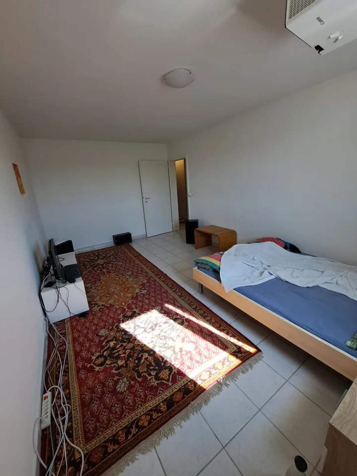 Möbliertes Zimmer in ruhiger 4-Zimmer-Wohnung, Arlesheim – 6 Min. zum Bahnhof Dornach-Arlesheim