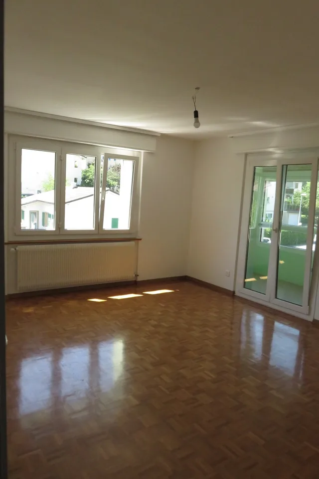Fribourg – Joli appartement lumineux de 4,5 pièces avec grand balcon plein sud