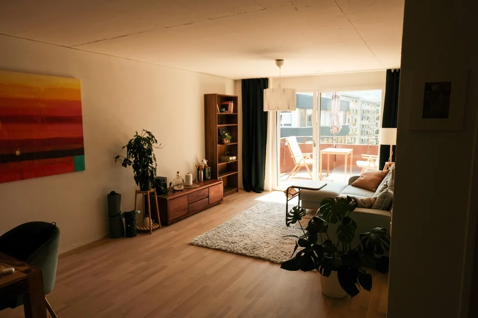 Helle 2.5-Zimmer-Neubauwohnung mit Weitsicht nahe Stettbach