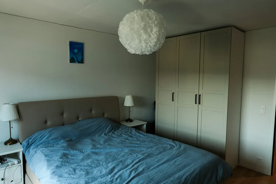 Helle 2.5-Zimmer-Neubauwohnung mit Weitsicht nahe Stettbach