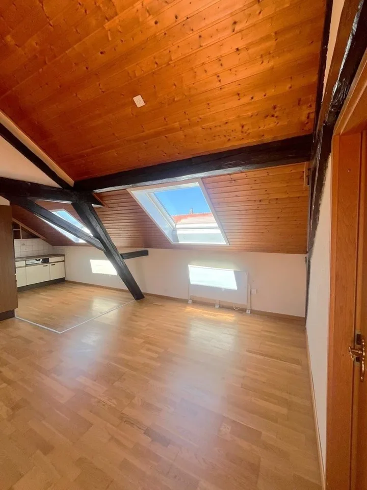 Charmante, preiswerte Dachwohnung