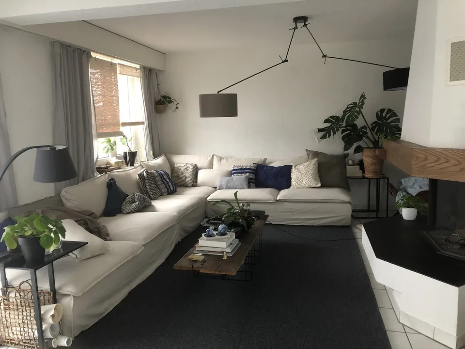 Sehr Grosse, helle und schöne Wohnung - zentral