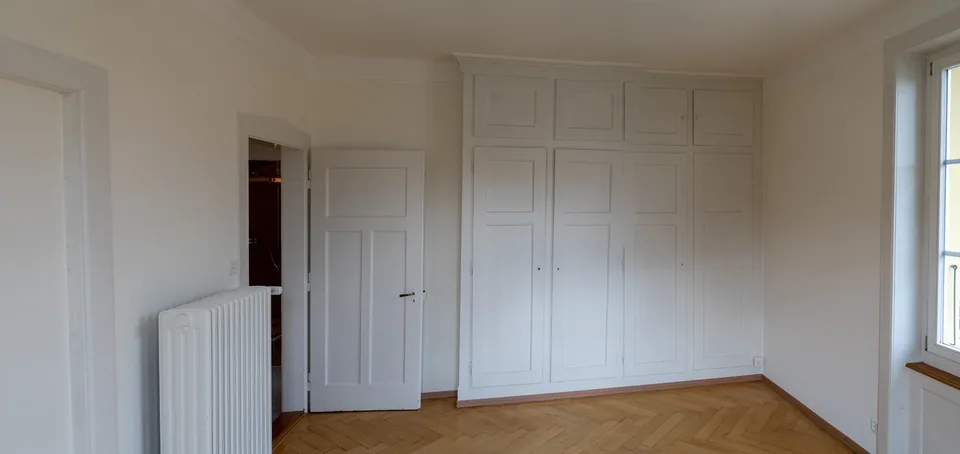 Frisch renovierter Altbau: 3-Zimmer-Hochparterre-Wohnung