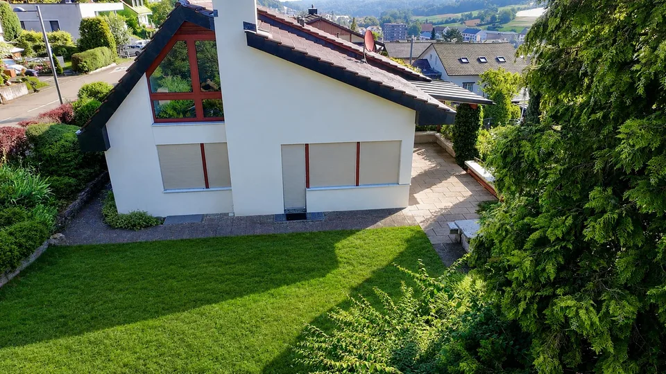 Freistehendes 4.5-Zimmer Einfamilienhaus mit grossem Garten