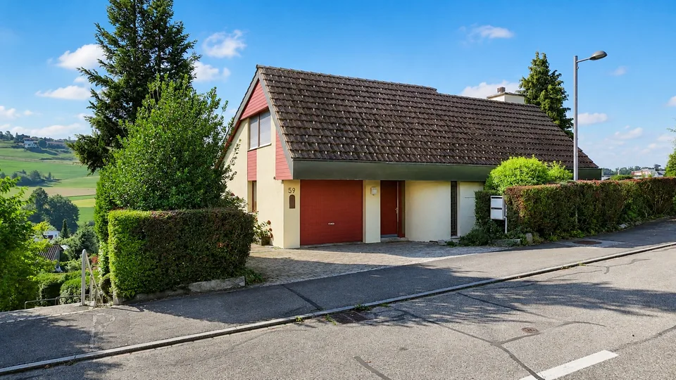 Freistehendes 4.5-Zimmer Einfamilienhaus mit grossem Garten