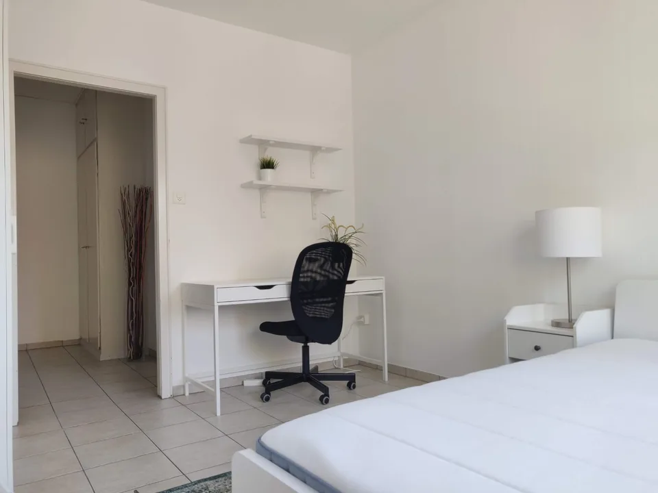 Fully Furnished Room for Rent in a Prime Central Location - Available from August