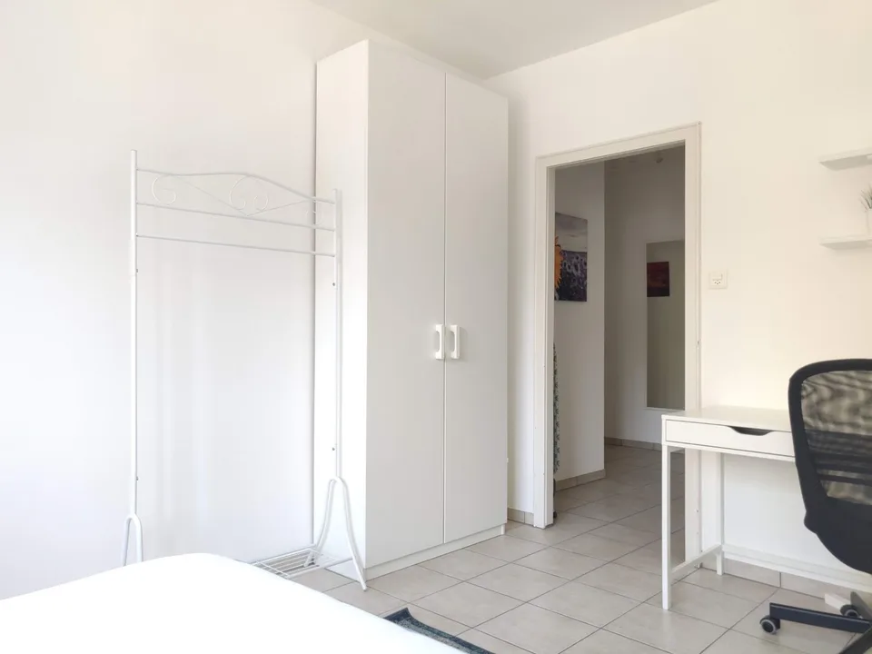 Fully Furnished Room for Rent in a Prime Central Location - Available from August