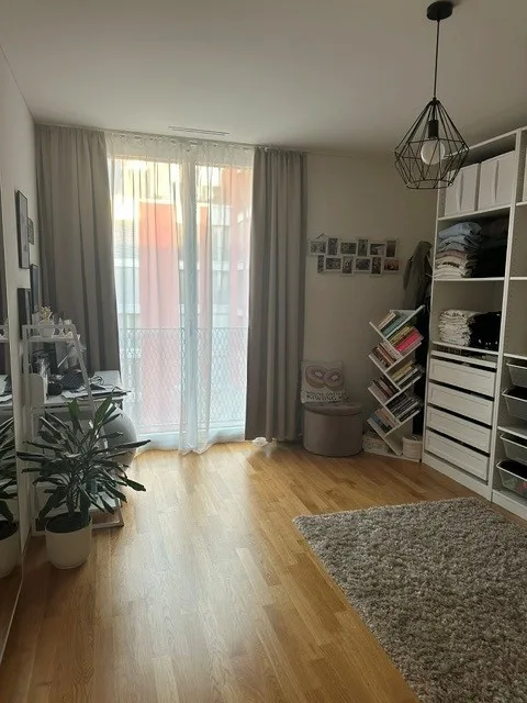 3.5-Zi-Wohnung möbliert, 83 m², Zürich-Stettbach – 3 Mte. Zwischenmiete, top ÖV-Anbindun