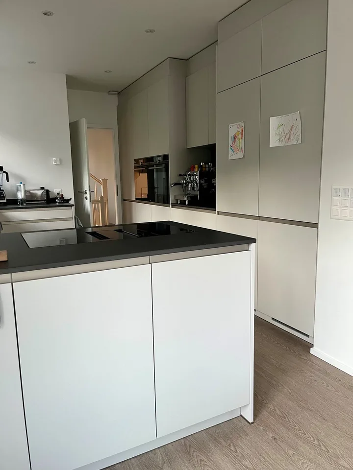 WG-Zimmer in 5-Zimmer-Einfamilienhaus