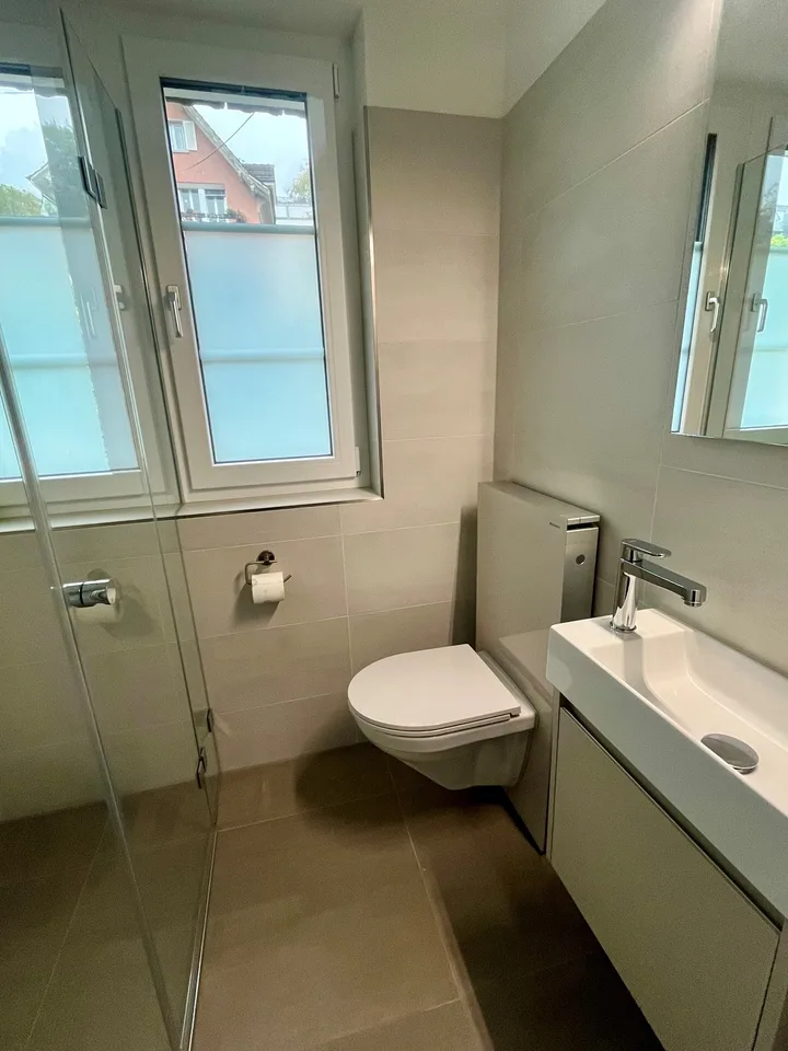 WG-Zimmer in 5-Zimmer-Einfamilienhaus