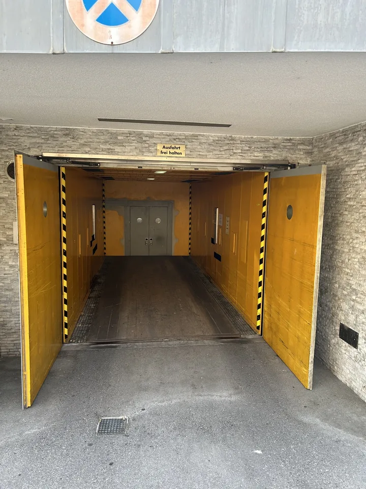 Parkplatz in Tiefgarage U2