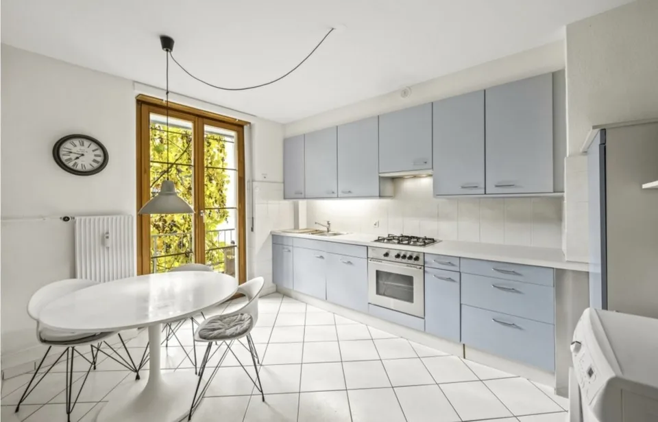 Charmante möblierte 3.5-Zi-Altbauwohnung in 4055 Basel – All-inclusive