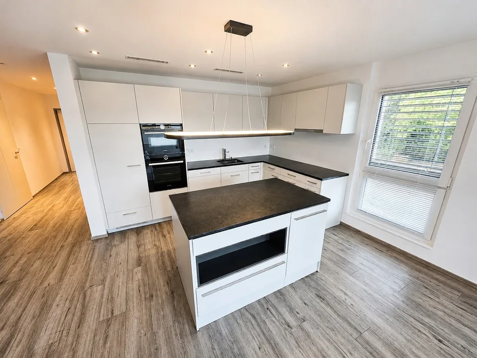 Exclusive 2.5-room apartment with large balcony area 36.5 m2