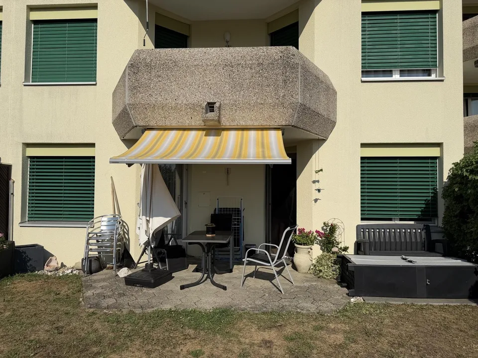 3.5-Zimmer-Wohnung mit Garten-/Sitzplatz