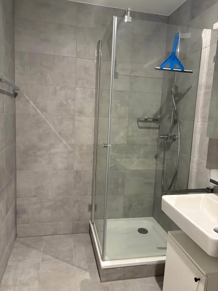 FR: Chambre spacieuse+Salle bain privée à louer dans appartement (81mq) neuf de standing – Nyon, quartier Petite Prairie.  ENG: Spacious Room+private toilet for Rent in Premium New Apartment (81mq)