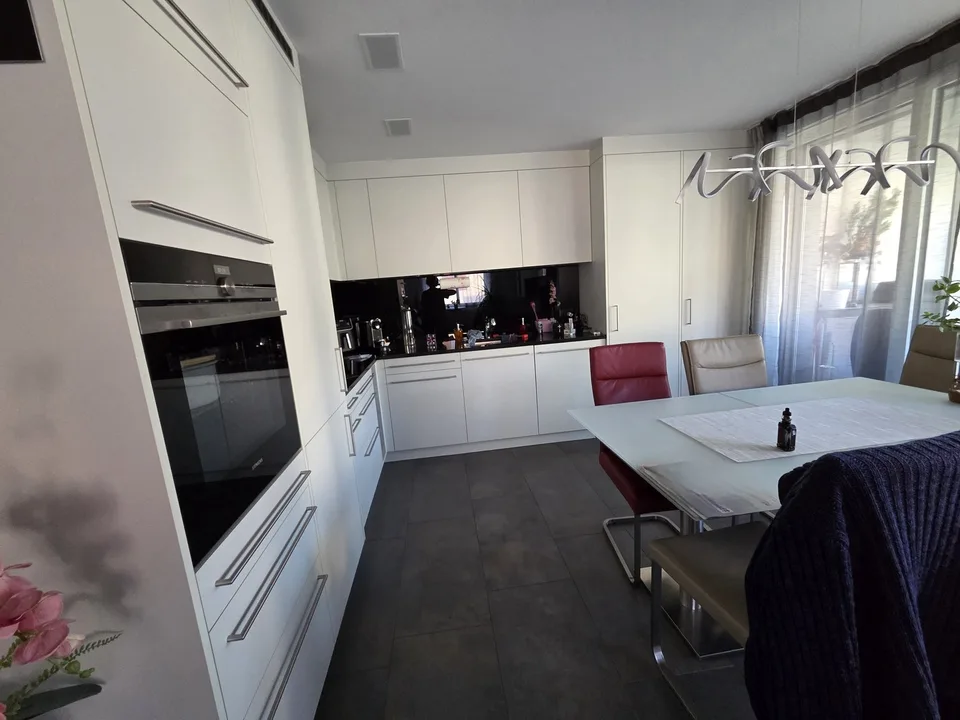Attraktive moderne 3 ½ -Zimmer-Wohnung per 01.10.2026 in Wattenwil zu vermieten