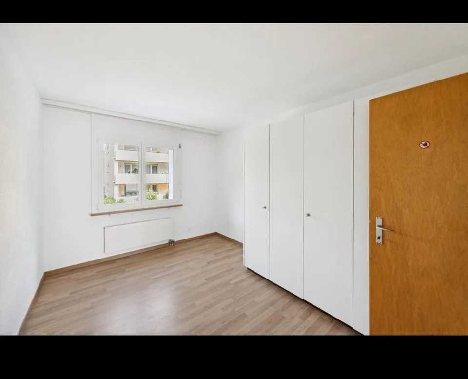 Helle 4.5-Zimmer-Wohnung mit Balkon