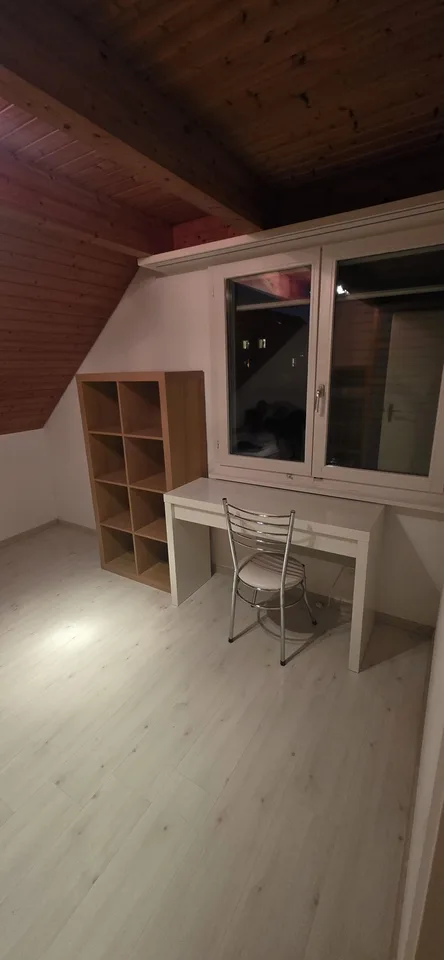 Möbliertes Zimmer in ruhigem Einfamilienhaus in Jonen zu vermieten!