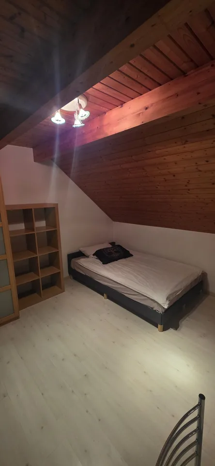 Möbliertes Zimmer in ruhigem Einfamilienhaus in Jonen zu vermieten!