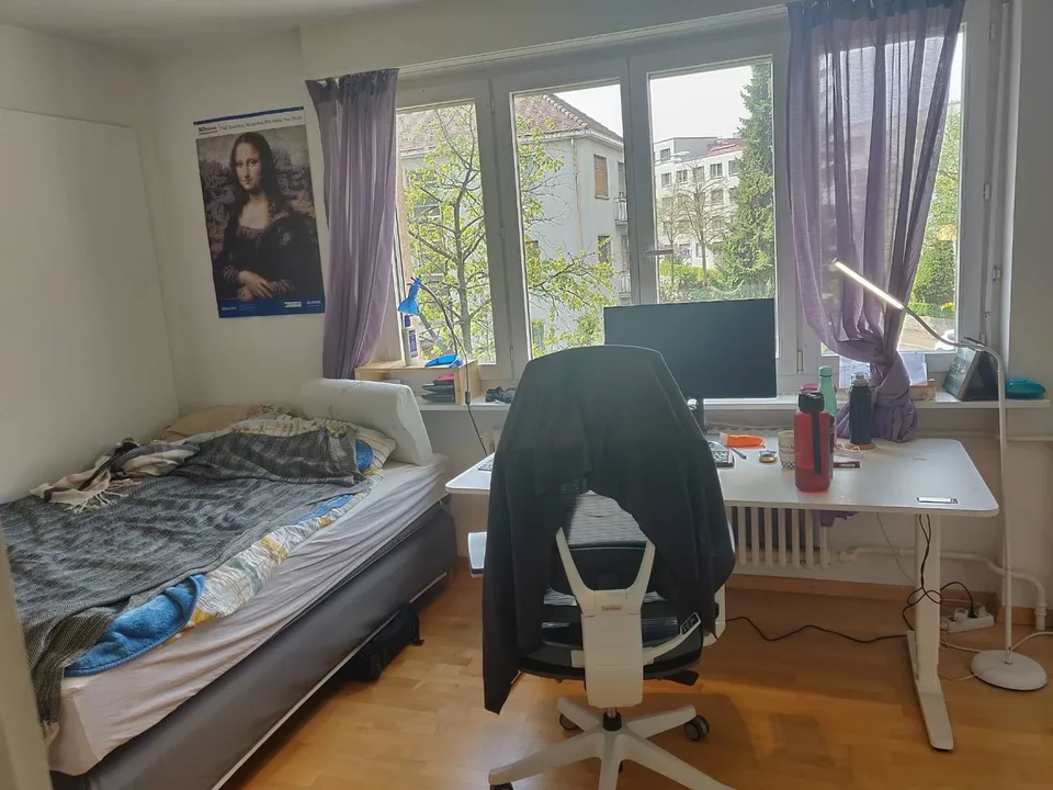 Schönes und sehr helles Zimmer