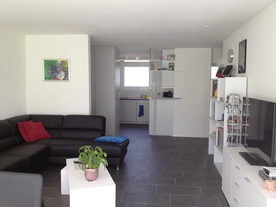 schöne 3.5-Zi-Wohnung im Hochparterre mit Sitzplatz