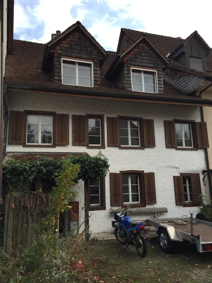 Schöne ruhige Wohnung in kleinem Mehrfamilienhaus