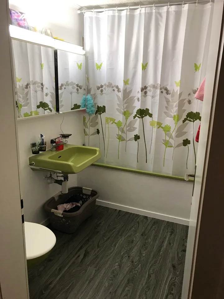 Schöne ruhige Wohnung in kleinem Mehrfamilienhaus