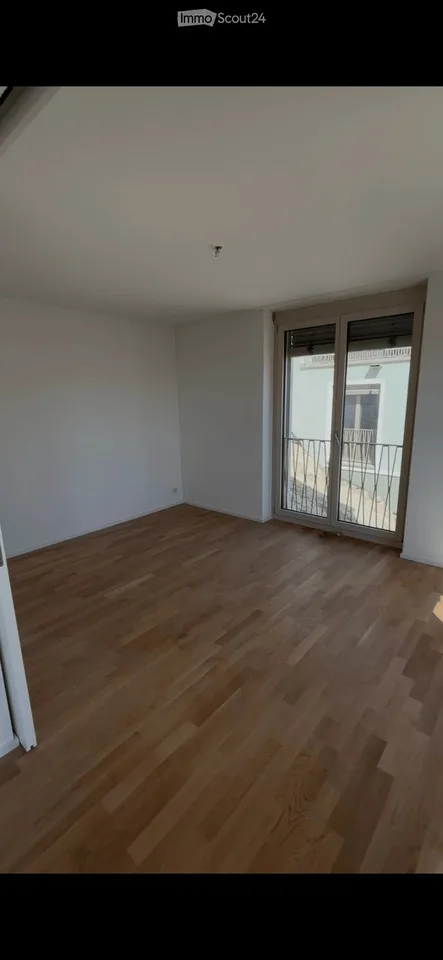 Moderne 3.5-Zimmer-Neubauwohnung mit Balkon in Männedorf