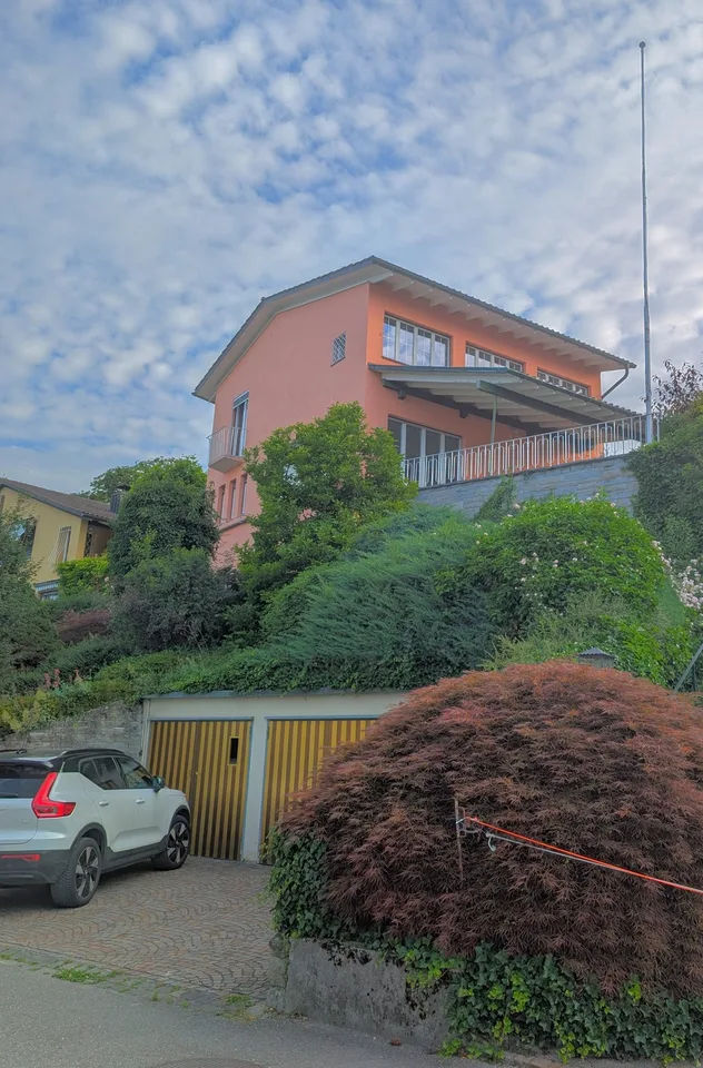 8 1/2 Zimmer Haus mit unverbaubarer See- und Bergsicht