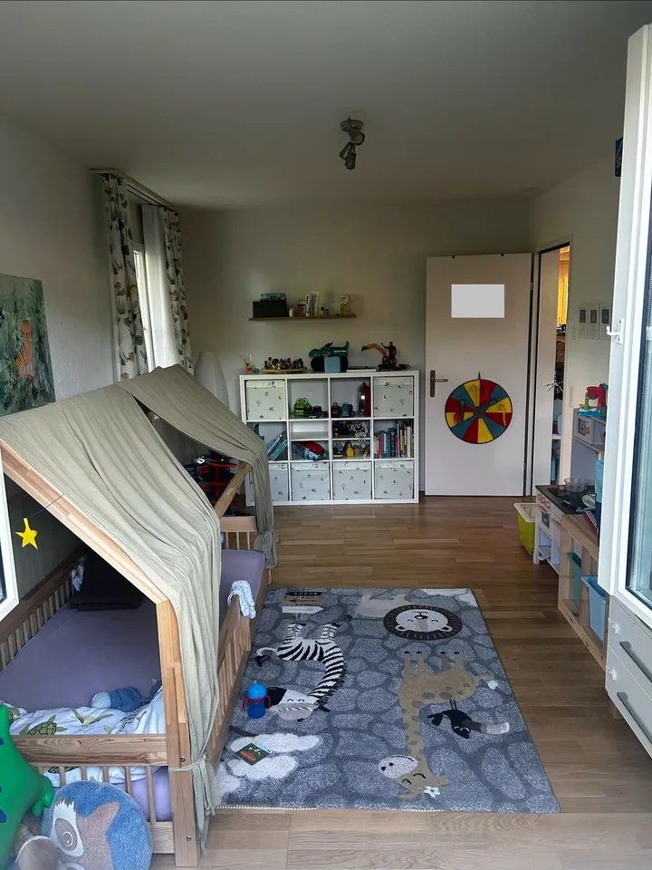 Helle grosszügige 4.5-Zimmer-Wohnung