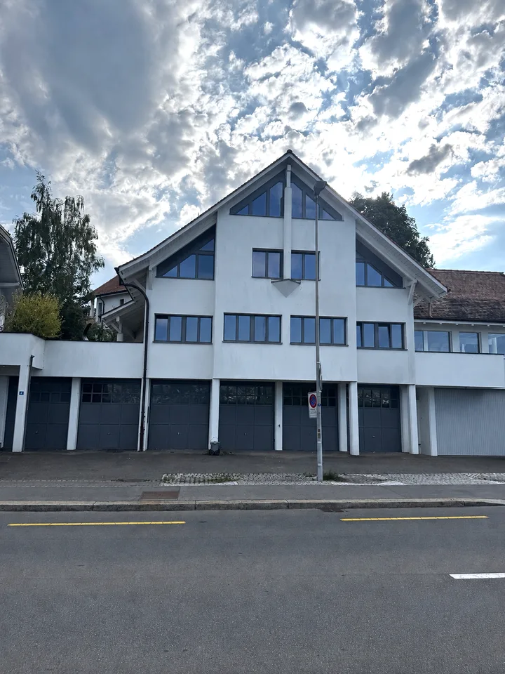 EINZIGARTIGES EINFAMILIENHAUS MIT TRAUMHAFTER SEESICHT - BEFRISTET FÜR 6 MONATE