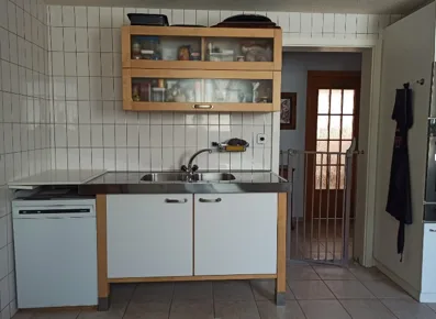 Grosszügige 7-Zimmer-Wohnung mit Gartenmöglichkeit in ruhiger Lage