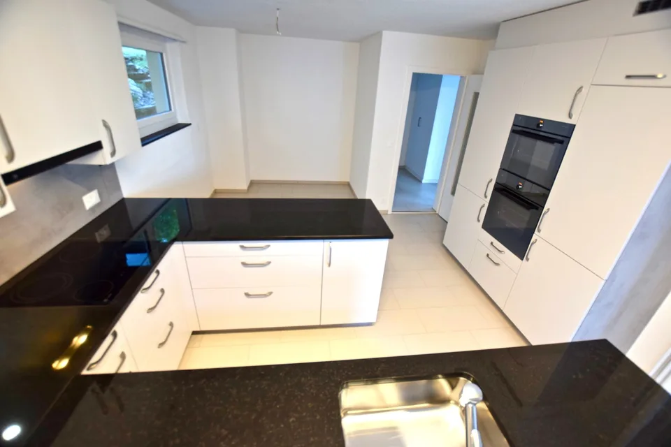 An zentrumsnaher Wohnlage überzeugt diese schöne Wohnung mit 4.5 Zimmer Wohnräumen.