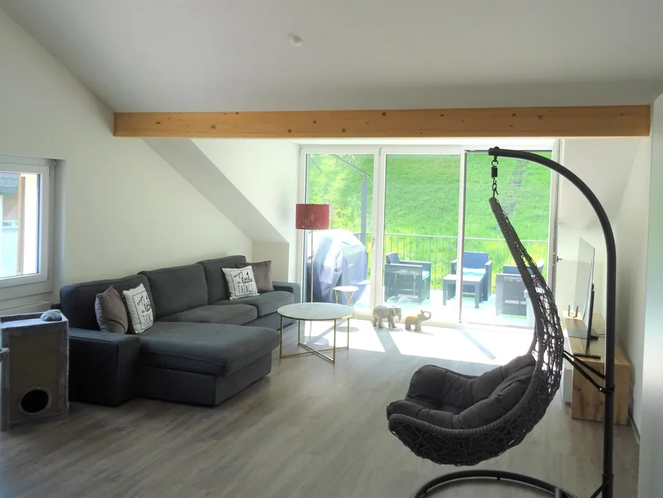 An zentrumsnaher Wohnlage überzeugt diese schöne Wohnung mit 3.5 Zimmer Wohnräumen