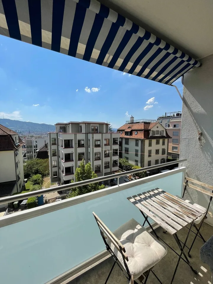 Helle 2-Zimmer-Wohnung, 5 Min. zum HB, mit Stadtblick, Zürich Kreis 6